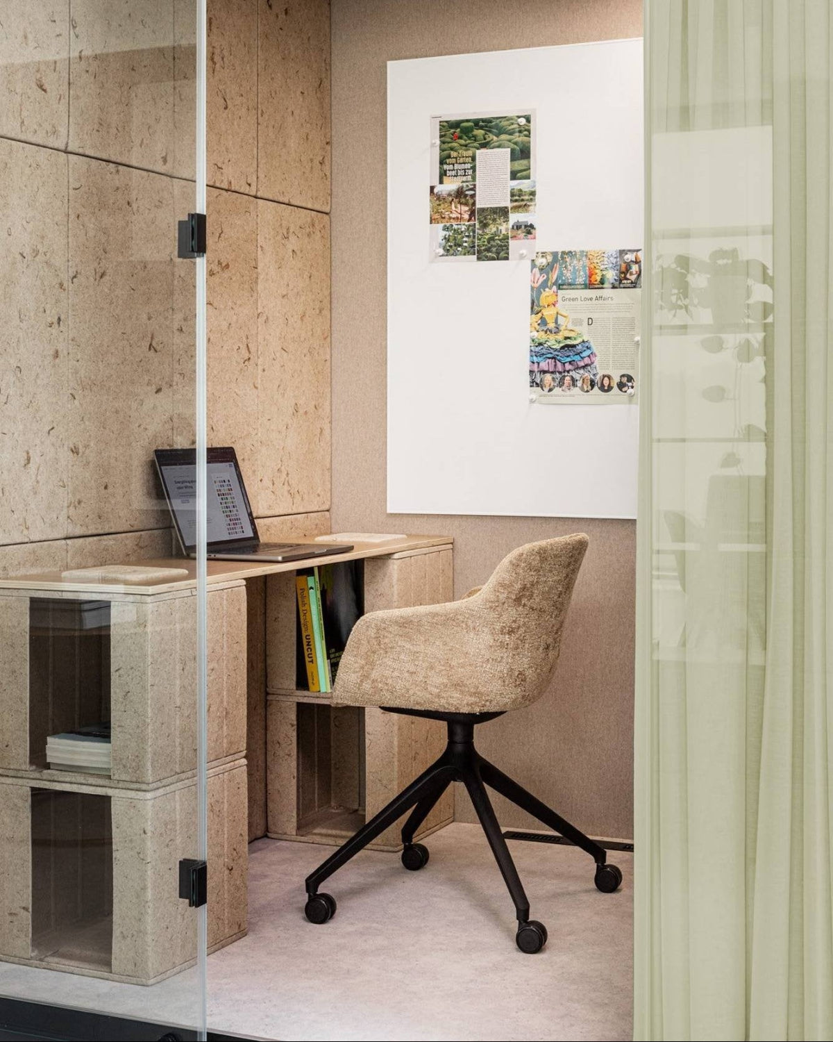 LORIA office chairs
