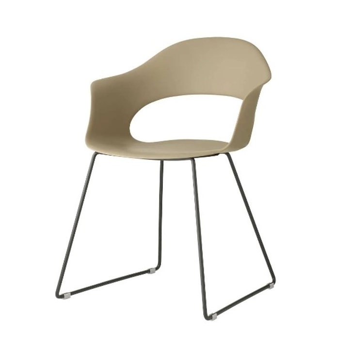 Remii T. Chair