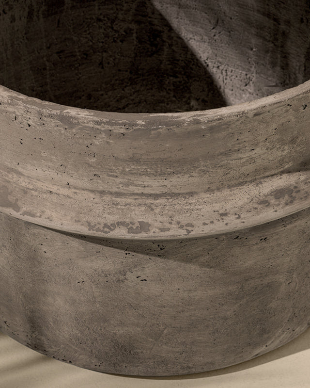Bulbi Concrete Vase Dahlia