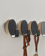 Haak Hook | Black