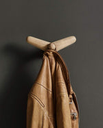Tail Wing Hook (Medium) | Oak