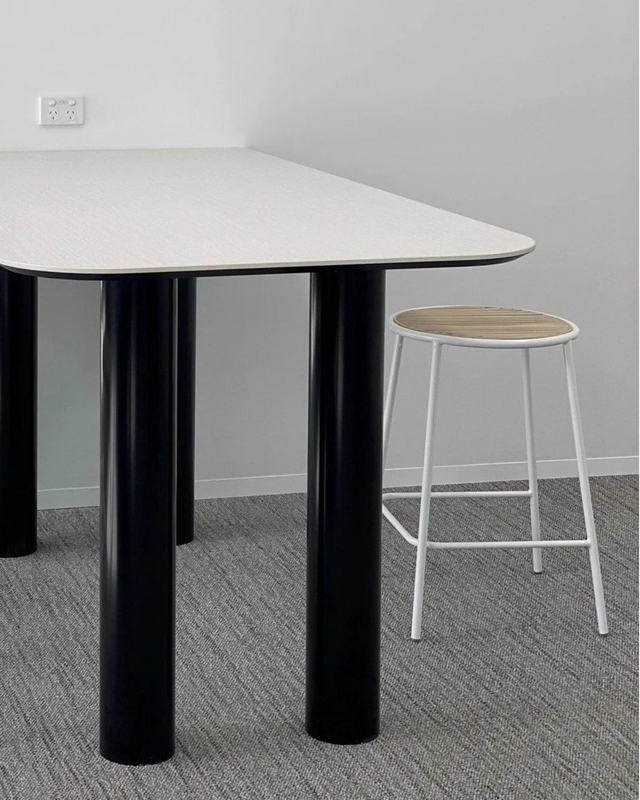 Column Fixed Height Workstation